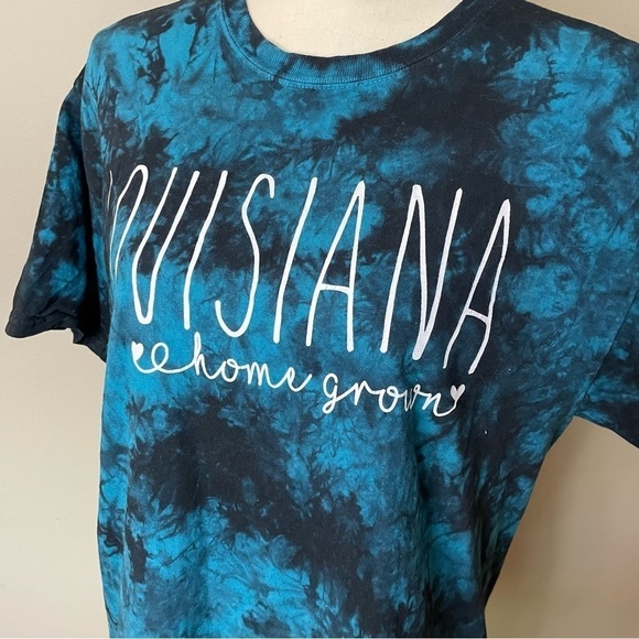 Port & Company Blue Black Tie Dye Louisiana Home Grown Short Sleeve Tee Medium - Picture 4 of 8